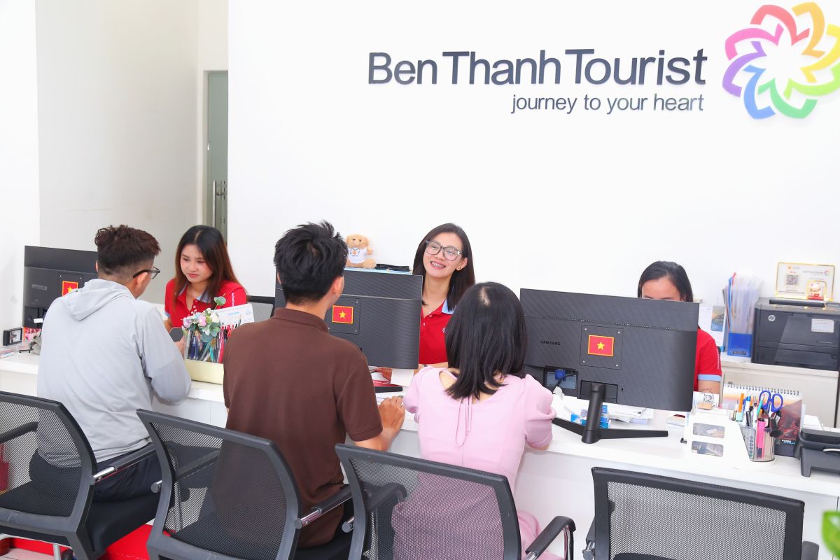 Phu nu hien dai BenThanh Tourist 01
