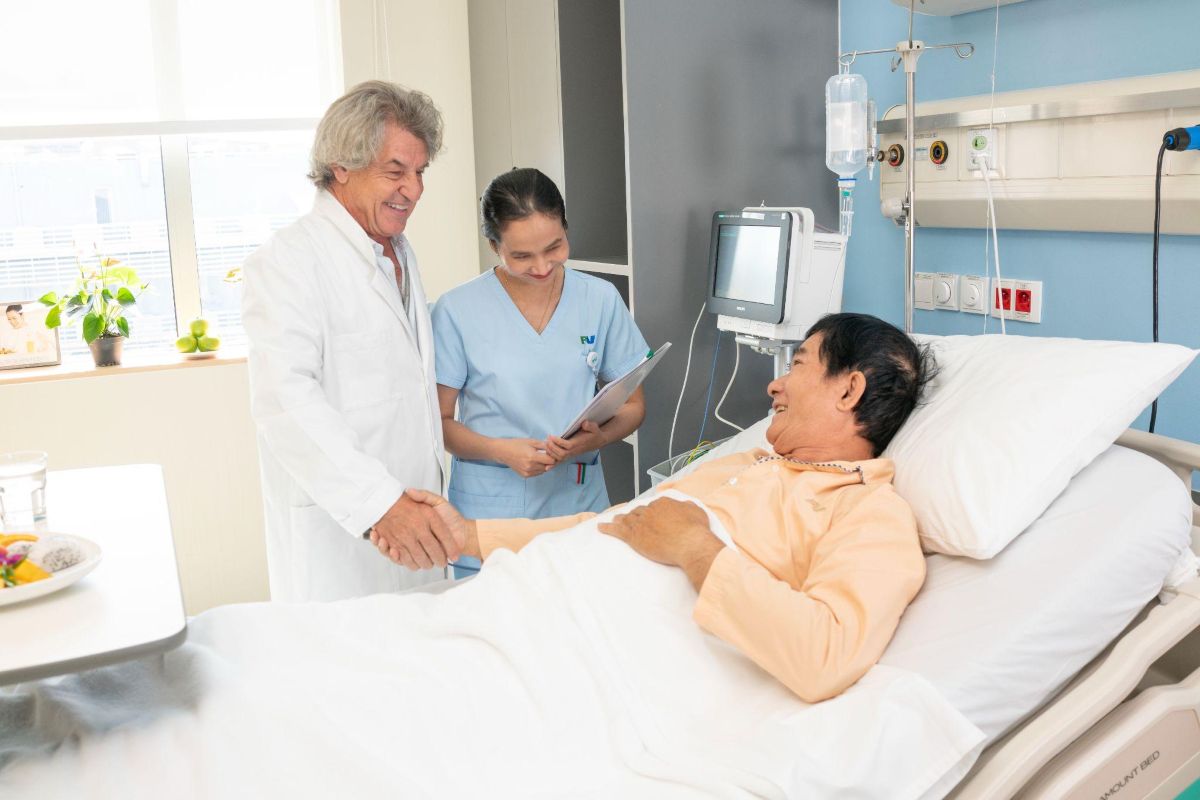 Bệnh viện FV công bố định vị "Chuẩn mực Y khoa Quốc tế", kế thừa triết lý "Niềm tin vào Y đức" xuyên suốt 23 năm 4 Phu nu hien dai FV thomson 04