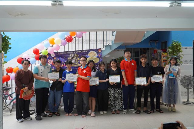 Mang niềm vui đến các em Trường Phổ cập qua chương trình ‘Thắp sáng mùa trăng 2026’ 14 Phu nu hien dai nang cao nguyen 15