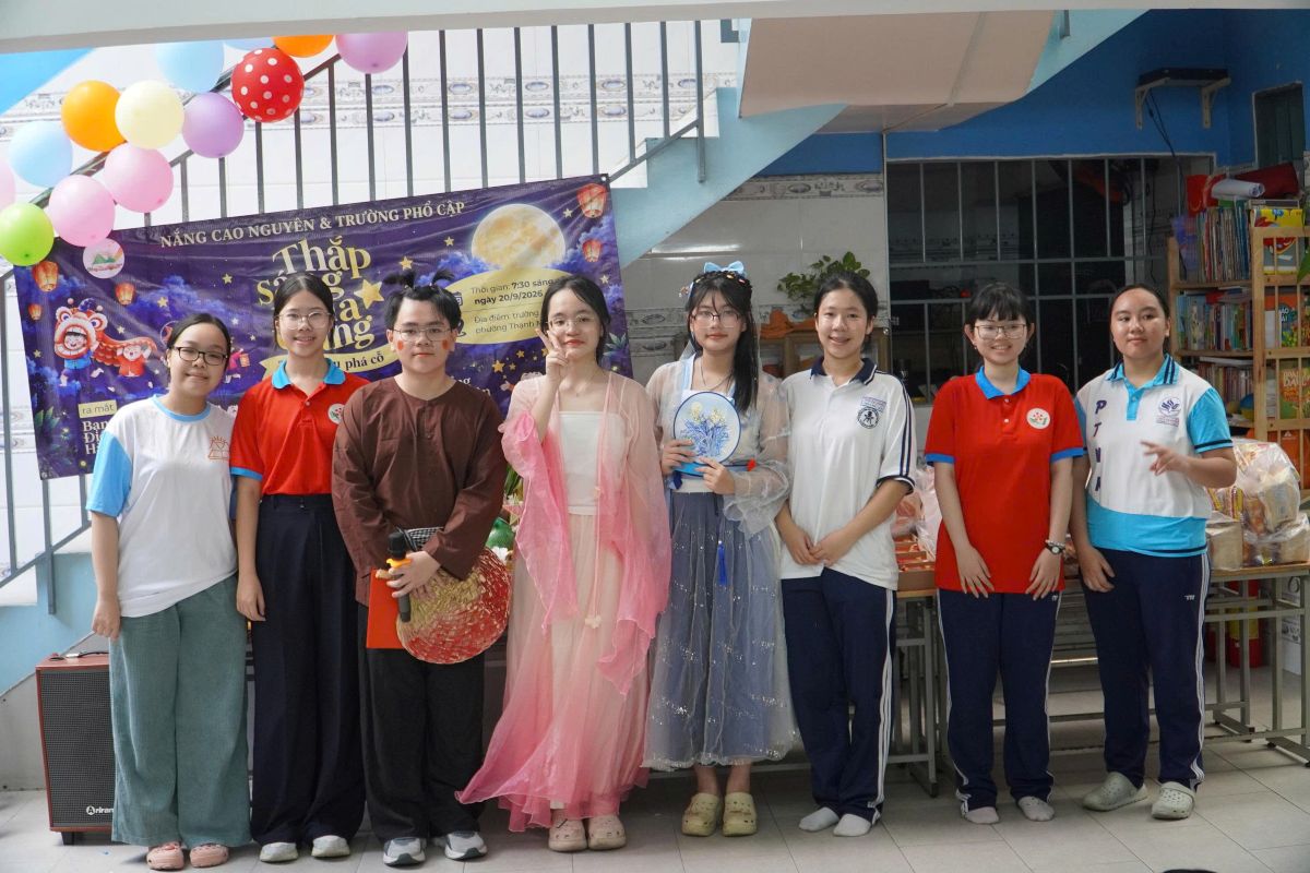 Mang niềm vui đến các em Trường Phổ cập qua chương trình ‘Thắp sáng mùa trăng 2026’ 15 Phu nu hien dai nang cao nguyen 17