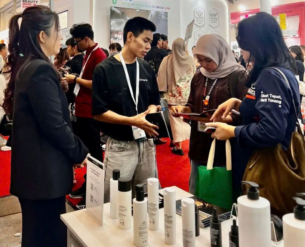 Dērmyxis tạo nên dấu ấn thành công tại Cosmobeauté Indonesia 2026 3 Phu nu hien dai Cosmobeaute Indonesia 2026 01