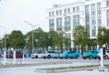 Mục sở thị trạm sạc ô tô điện lớn nhất Việt Nam tại Hà Nội