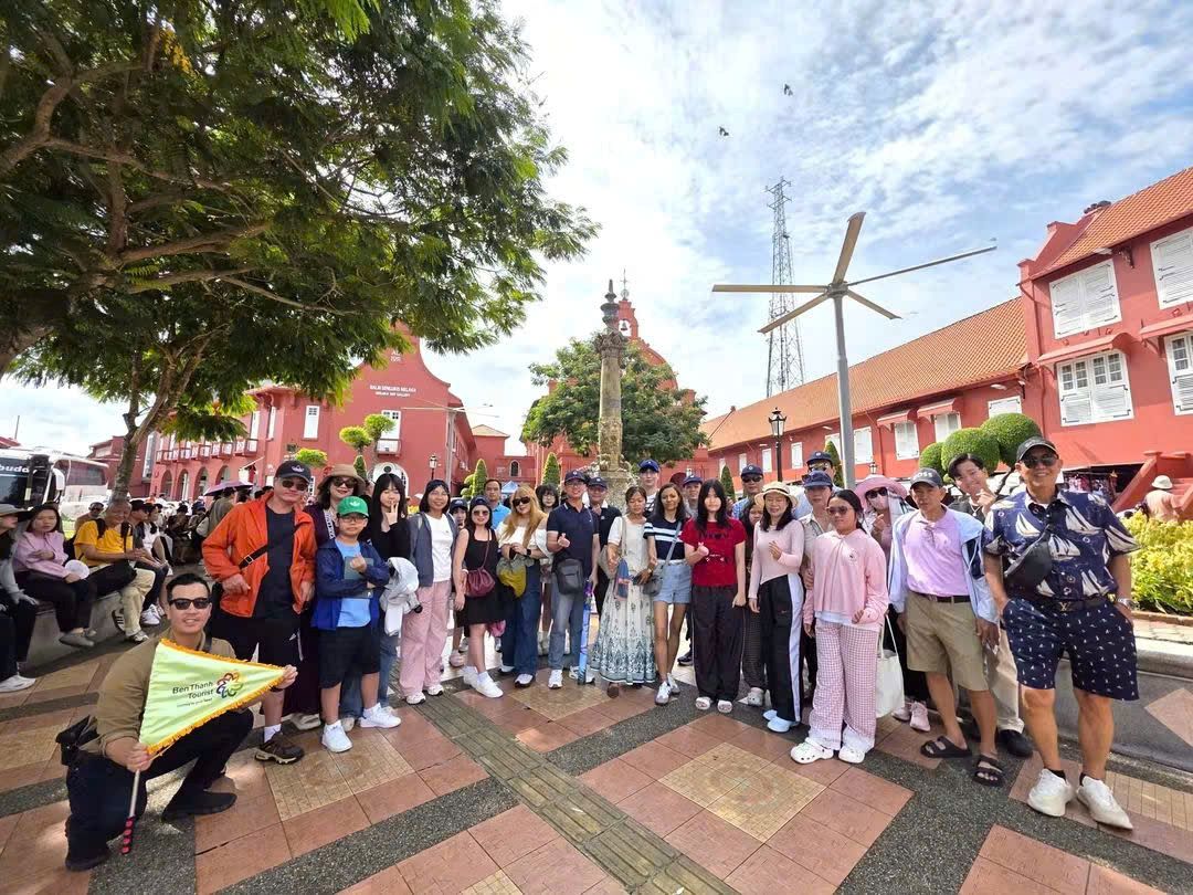 Phu nu hien dai benthanh tourist malaysia 04