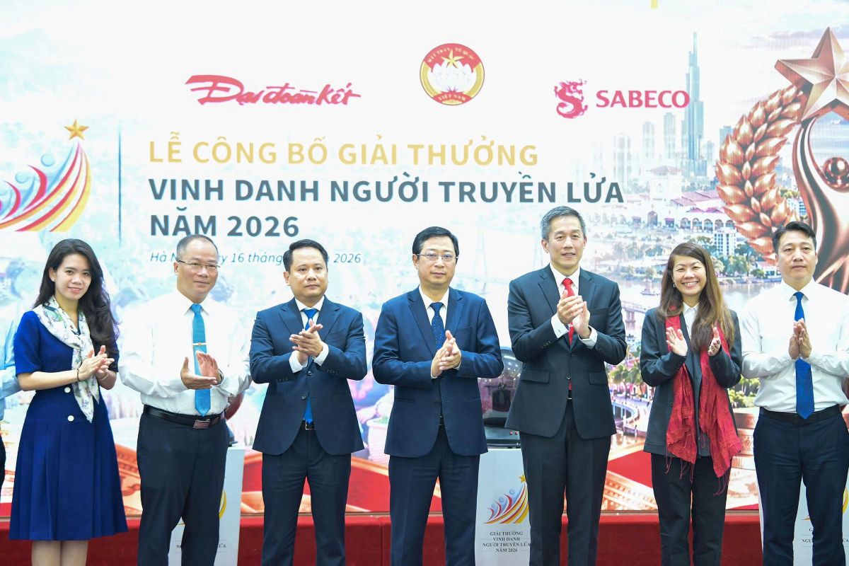 Chính thức khởi động Giải thưởng “Vinh danh Người truyền lửa” năm 2026 2 Phu nu hien dai sabeco nguoi truyen lua 02