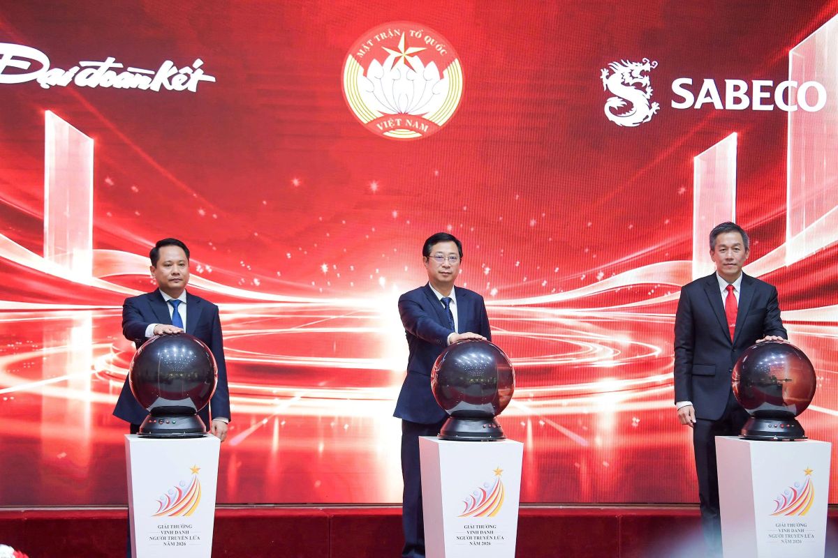 Chính thức khởi động Giải thưởng “Vinh danh Người truyền lửa” năm 2026 3 Phu nu hien dai sabeco nguoi truyen lua 03
