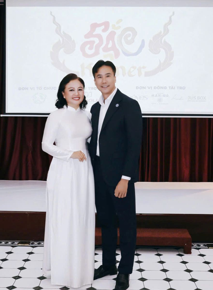 Dự án Sắc – 54 dân tộc ra mắt Vlog Sắc Khmer 5 Phu nu hien dai sac khmer 08